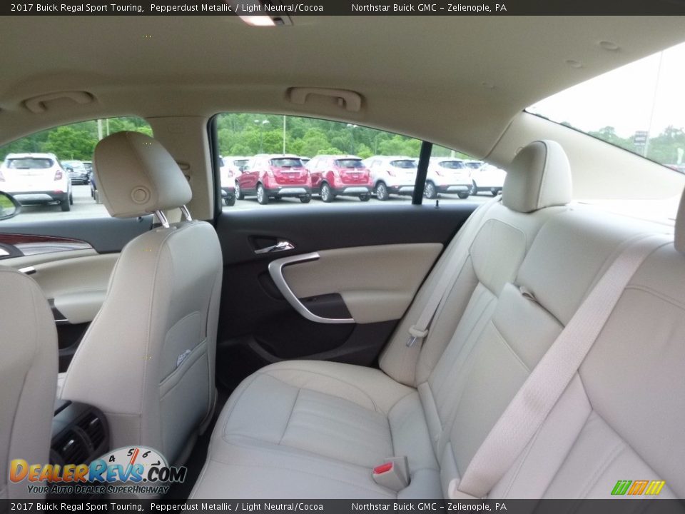 2017 Buick Regal Sport Touring Pepperdust Metallic / Light Neutral/Cocoa Photo #11