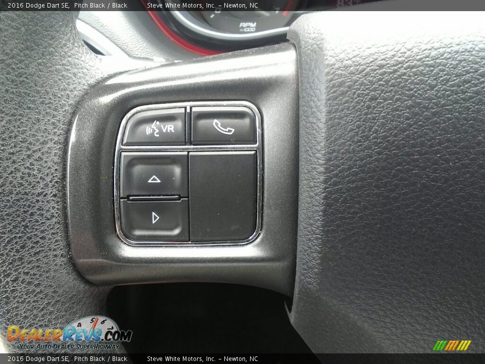 2016 Dodge Dart SE Pitch Black / Black Photo #17
