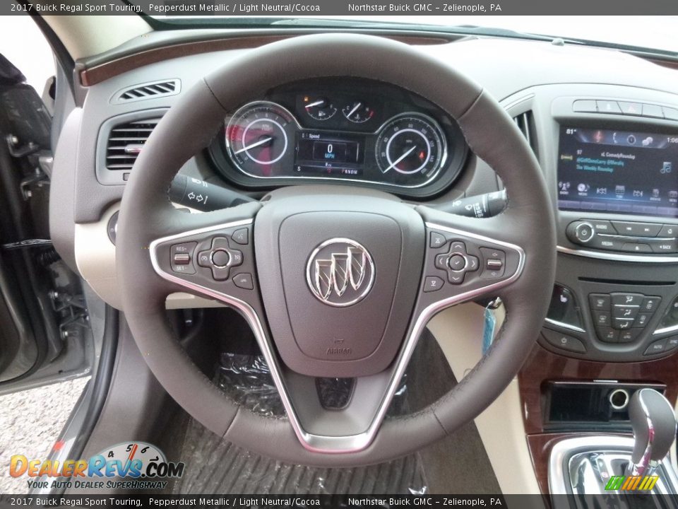 2017 Buick Regal Sport Touring Pepperdust Metallic / Light Neutral/Cocoa Photo #16