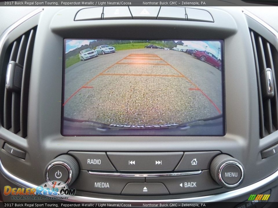 2017 Buick Regal Sport Touring Pepperdust Metallic / Light Neutral/Cocoa Photo #18