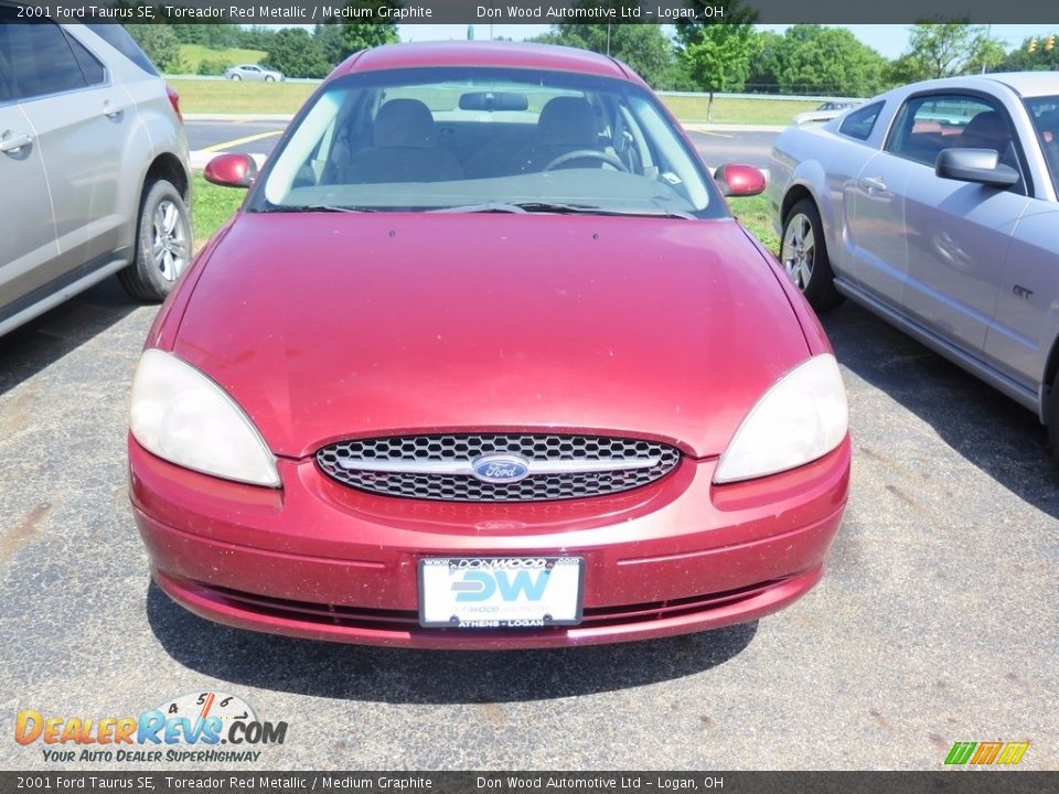 2001 Ford Taurus SE Toreador Red Metallic / Medium Graphite Photo #2