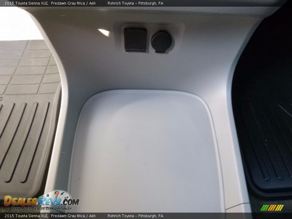 2015 Toyota Sienna XLE Predawn Gray Mica / Ash Photo #24