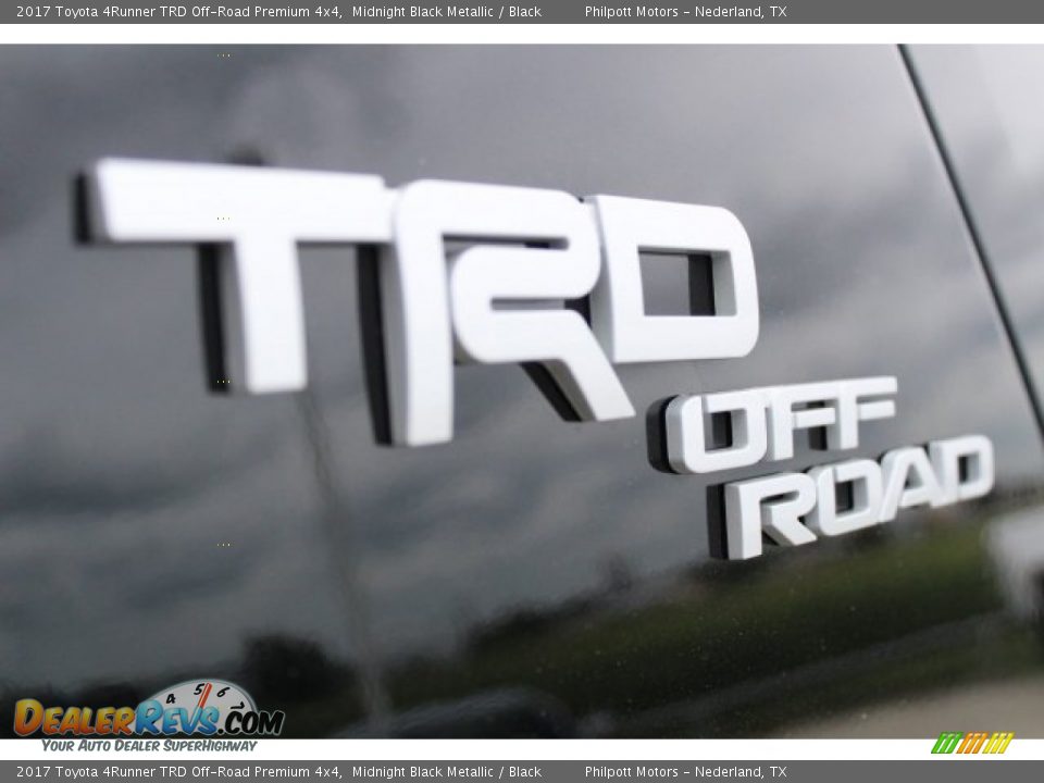 2017 Toyota 4Runner TRD Off-Road Premium 4x4 Midnight Black Metallic / Black Photo #8