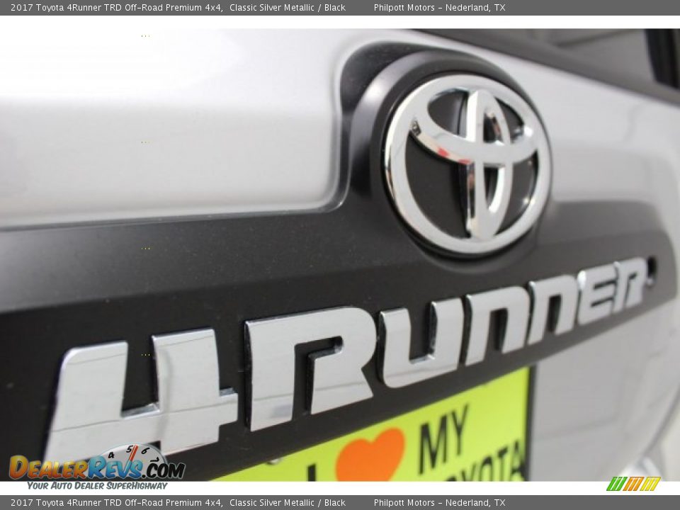 2017 Toyota 4Runner TRD Off-Road Premium 4x4 Classic Silver Metallic / Black Photo #8