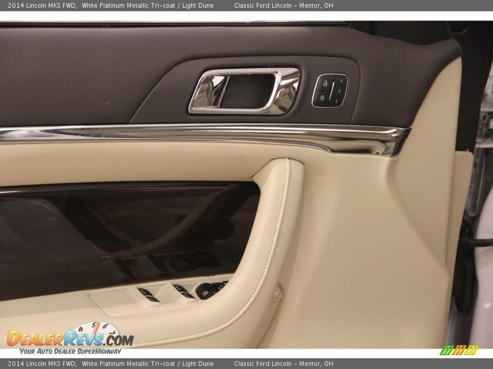 2014 Lincoln MKS FWD White Platinum Metallic Tri-coat / Light Dune Photo #6