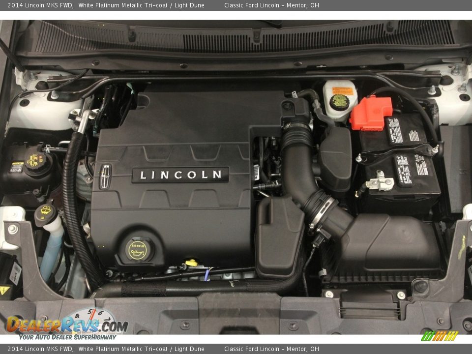 2014 Lincoln MKS FWD White Platinum Metallic Tri-coat / Light Dune Photo #24