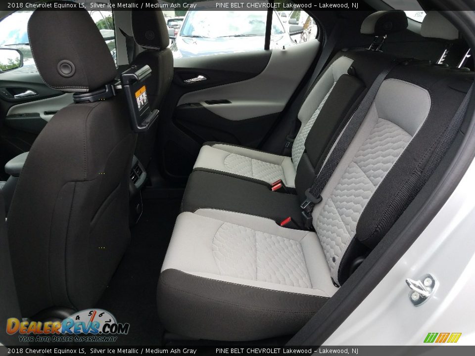 2018 Chevrolet Equinox LS Silver Ice Metallic / Medium Ash Gray Photo #6