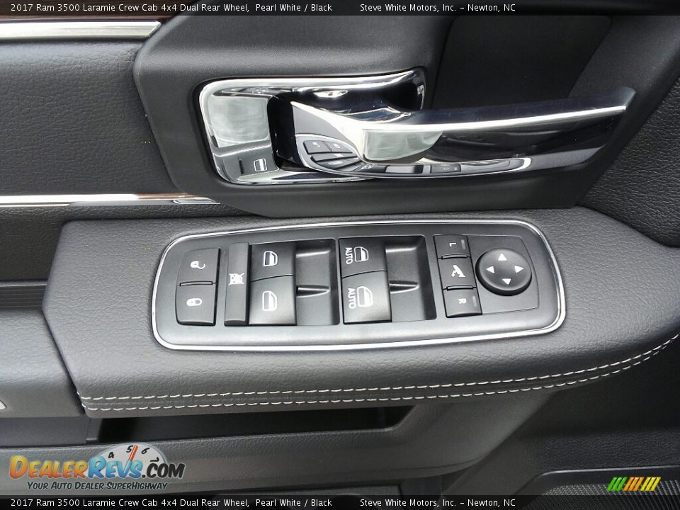 2017 Ram 3500 Laramie Crew Cab 4x4 Dual Rear Wheel Pearl White / Black Photo #11