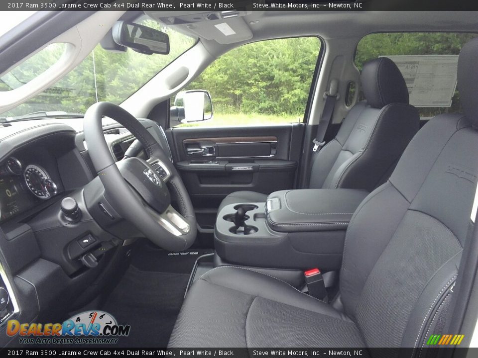 2017 Ram 3500 Laramie Crew Cab 4x4 Dual Rear Wheel Pearl White / Black Photo #12