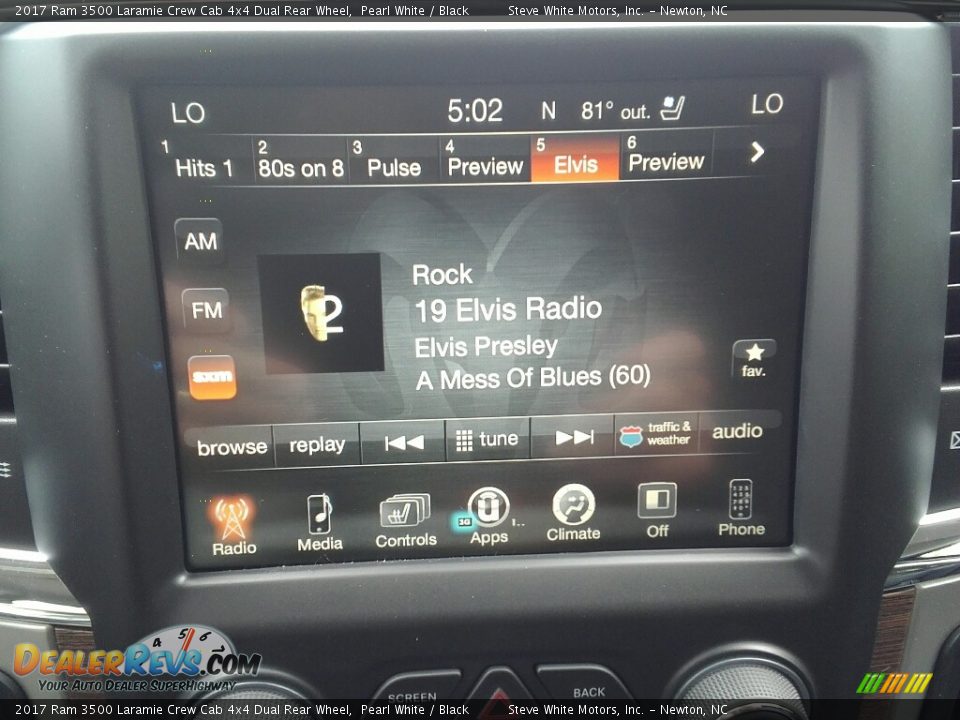 2017 Ram 3500 Laramie Crew Cab 4x4 Dual Rear Wheel Pearl White / Black Photo #23