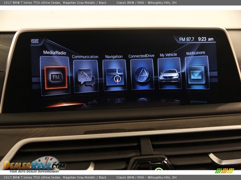 2017 BMW 7 Series 750i xDrive Sedan Magellan Gray Metallic / Black Photo #9