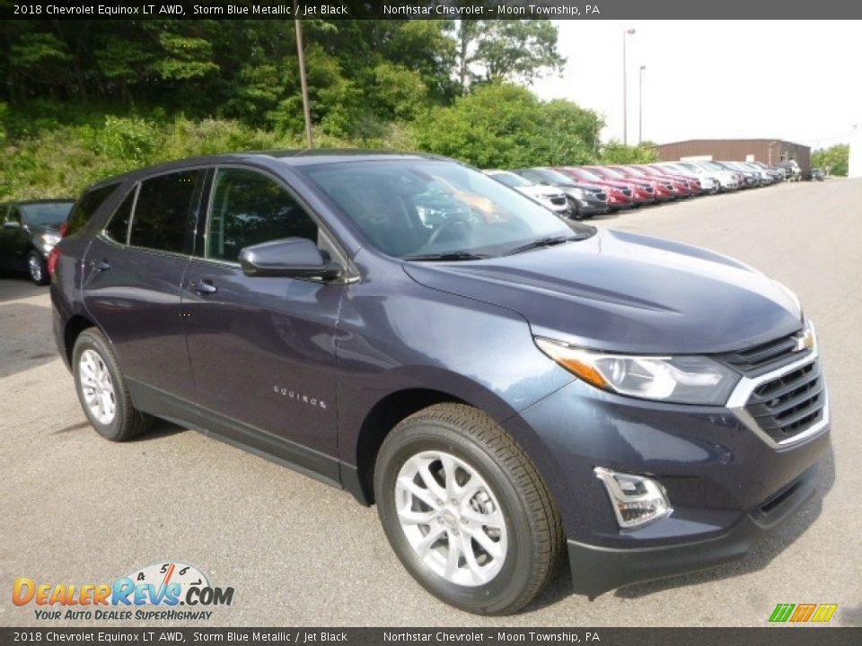 Front 3/4 View of 2018 Chevrolet Equinox LT AWD Photo #7