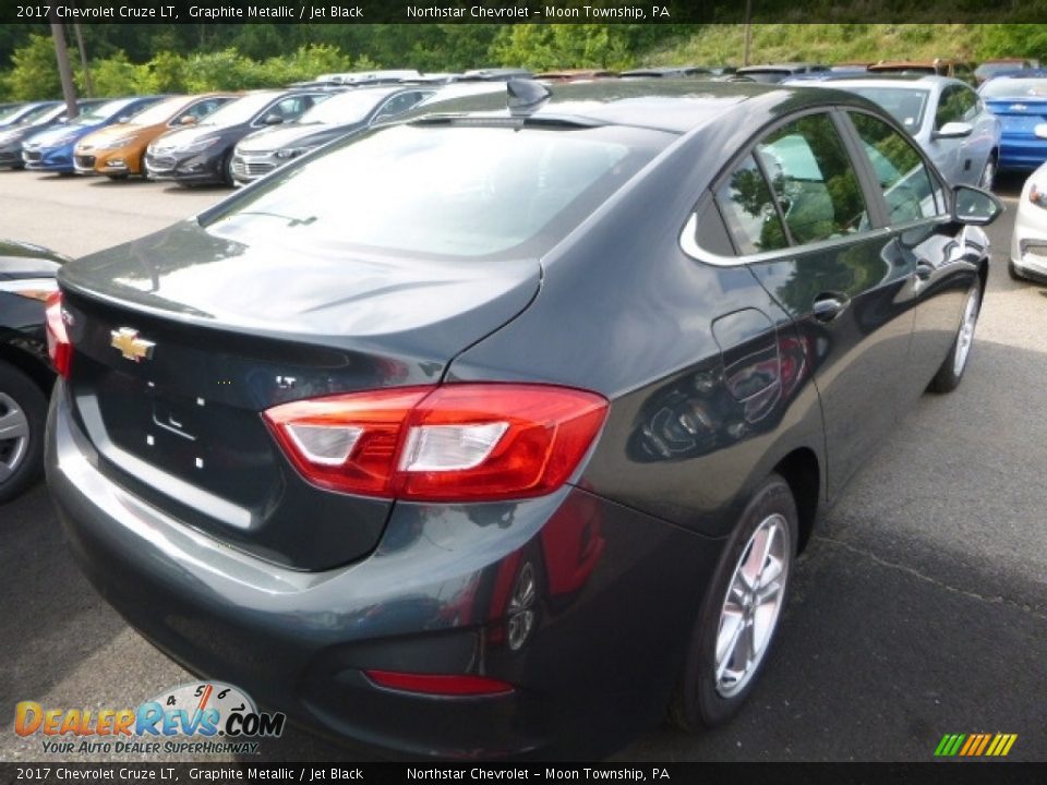 2017 Chevrolet Cruze LT Graphite Metallic / Jet Black Photo #5
