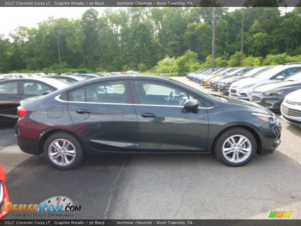 2017 Chevrolet Cruze LT Graphite Metallic / Jet Black Photo #6