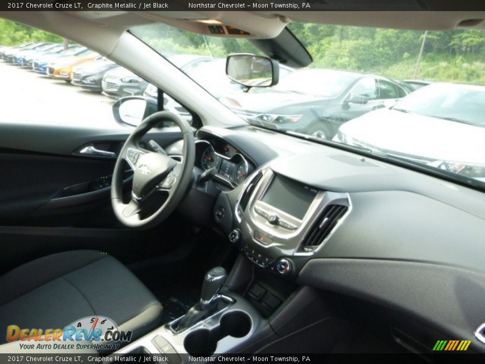 2017 Chevrolet Cruze LT Graphite Metallic / Jet Black Photo #11