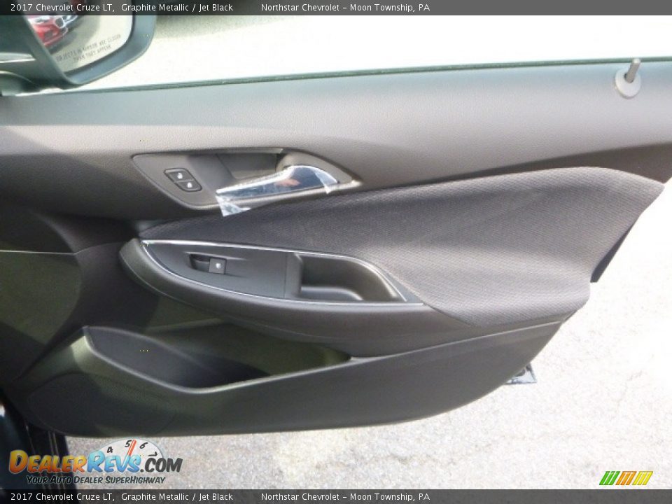 2017 Chevrolet Cruze LT Graphite Metallic / Jet Black Photo #12