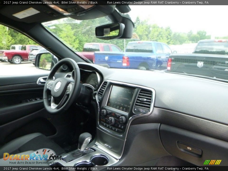 2017 Jeep Grand Cherokee Laredo 4x4 Billet Silver Metallic / Black Photo #11