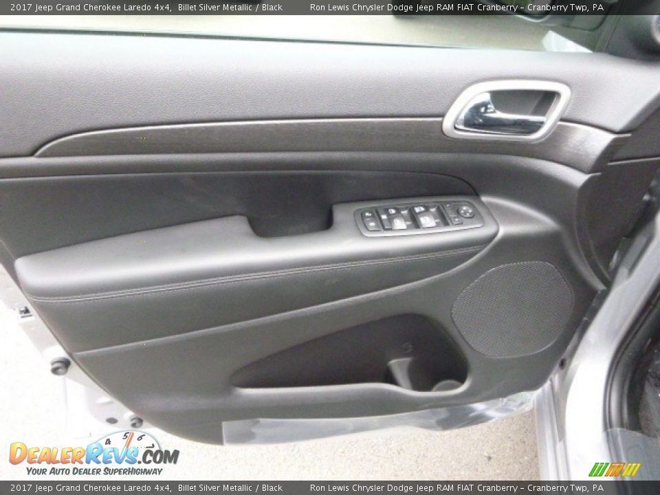 2017 Jeep Grand Cherokee Laredo 4x4 Billet Silver Metallic / Black Photo #12