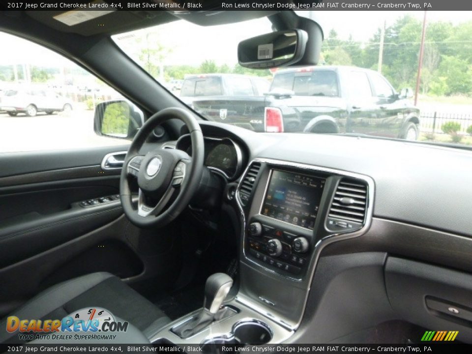 2017 Jeep Grand Cherokee Laredo 4x4 Billet Silver Metallic / Black Photo #11