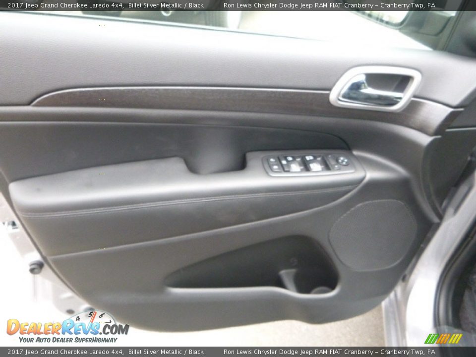2017 Jeep Grand Cherokee Laredo 4x4 Billet Silver Metallic / Black Photo #13