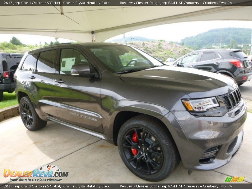 Front 3/4 View of 2017 Jeep Grand Cherokee SRT 4x4 Photo #7