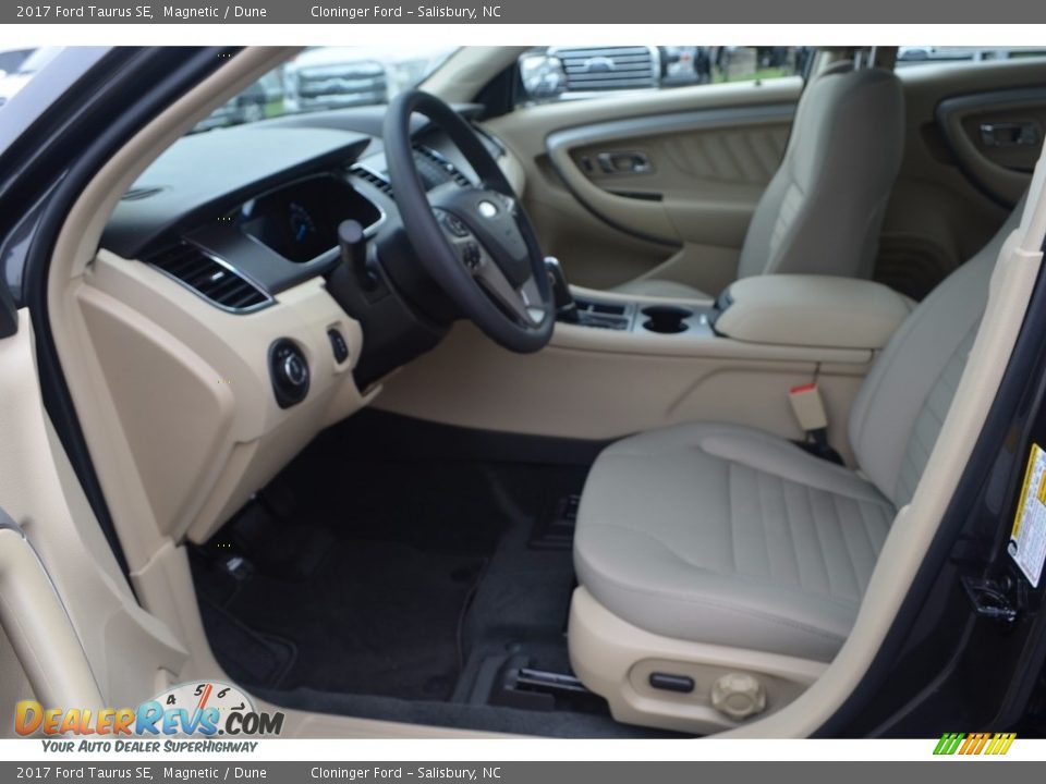 2017 Ford Taurus SE Magnetic / Dune Photo #7