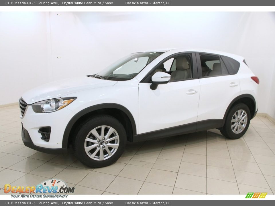 Front 3/4 View of 2016 Mazda CX-5 Touring AWD Photo #3