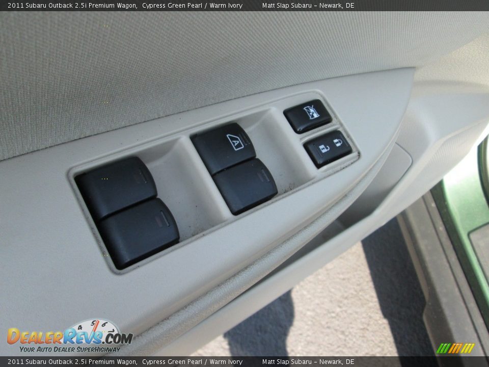 2011 Subaru Outback 2.5i Premium Wagon Cypress Green Pearl / Warm Ivory Photo #14
