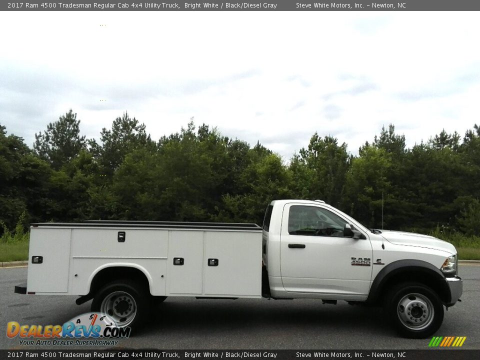 2017 Ram 4500 Tradesman Regular Cab 4x4 Utility Truck Bright White / Black/Diesel Gray Photo #6