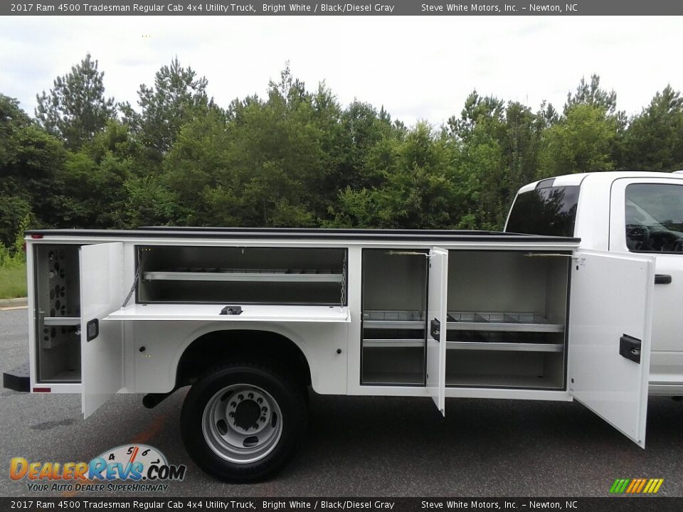 2017 Ram 4500 Tradesman Regular Cab 4x4 Utility Truck Bright White / Black/Diesel Gray Photo #7