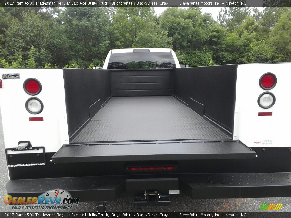 2017 Ram 4500 Tradesman Regular Cab 4x4 Utility Truck Bright White / Black/Diesel Gray Photo #10