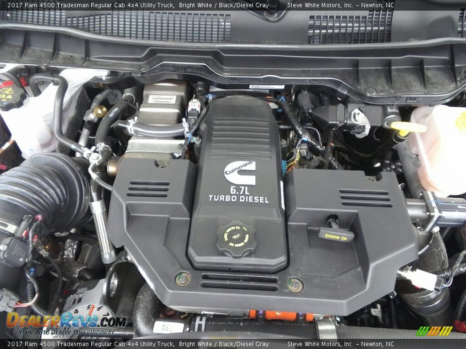 2017 Ram 4500 Tradesman Regular Cab 4x4 Utility Truck Bright White / Black/Diesel Gray Photo #12