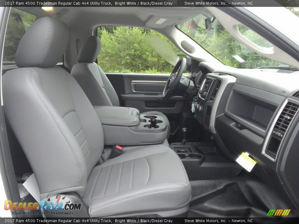 2017 Ram 4500 Tradesman Regular Cab 4x4 Utility Truck Bright White / Black/Diesel Gray Photo #25