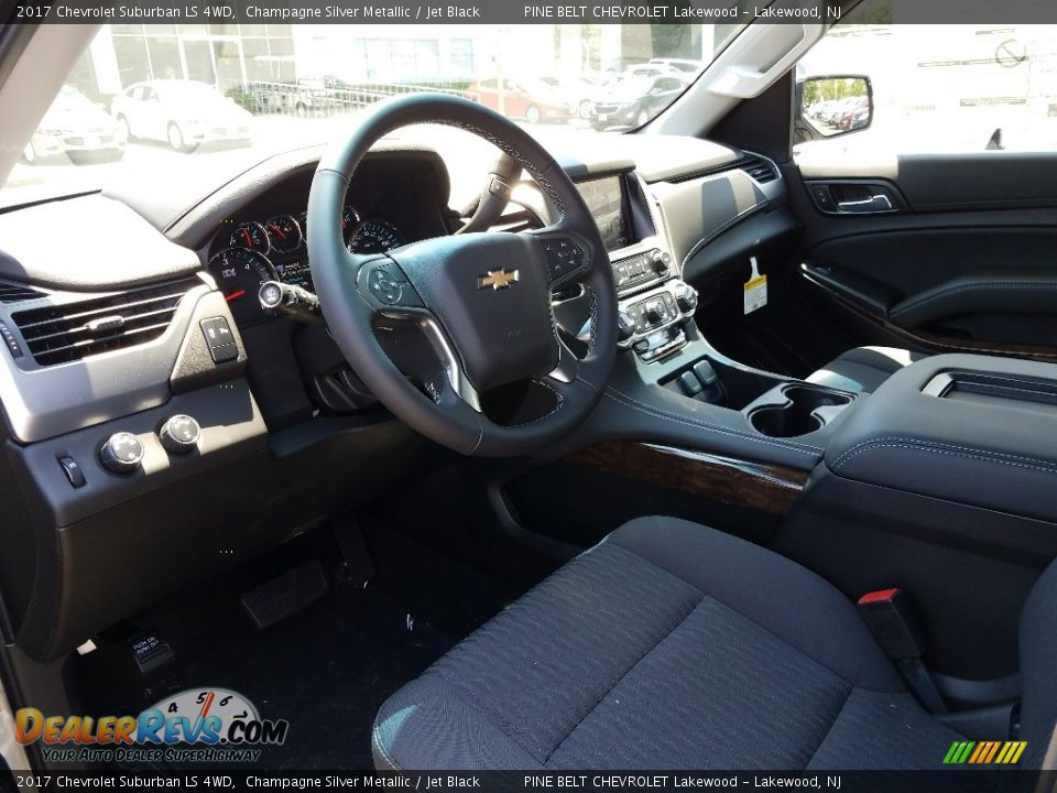 2017 Chevrolet Suburban LS 4WD Champagne Silver Metallic / Jet Black Photo #7