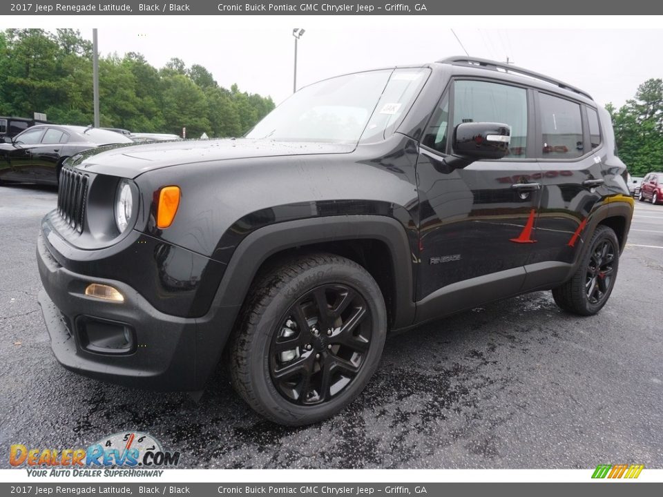 Front 3/4 View of 2017 Jeep Renegade Latitude Photo #3