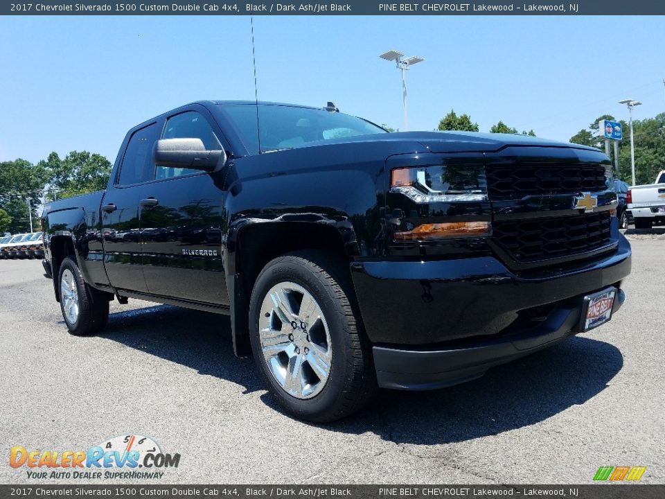 2017 Chevrolet Silverado 1500 Custom Double Cab 4x4 Black / Dark Ash/Jet Black Photo #1
