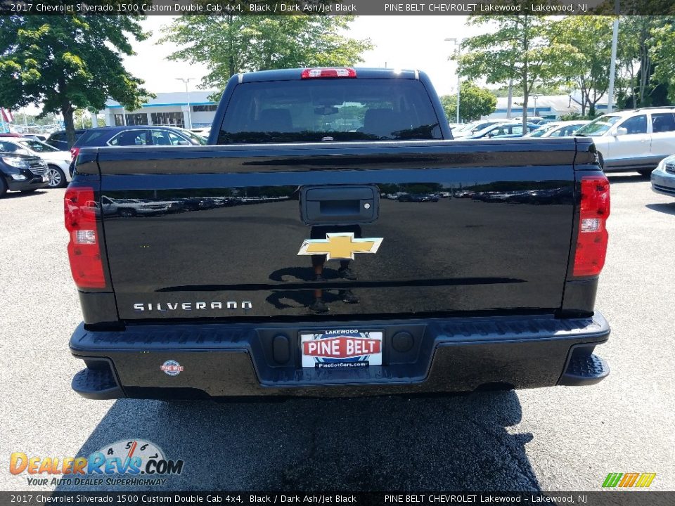 2017 Chevrolet Silverado 1500 Custom Double Cab 4x4 Black / Dark Ash/Jet Black Photo #5