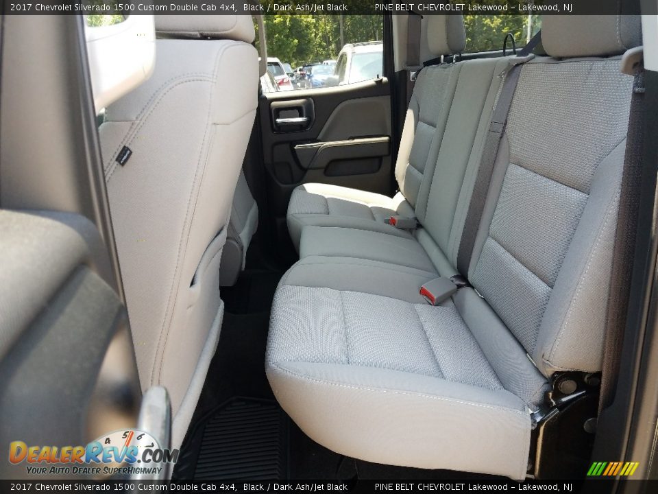 2017 Chevrolet Silverado 1500 Custom Double Cab 4x4 Black / Dark Ash/Jet Black Photo #6