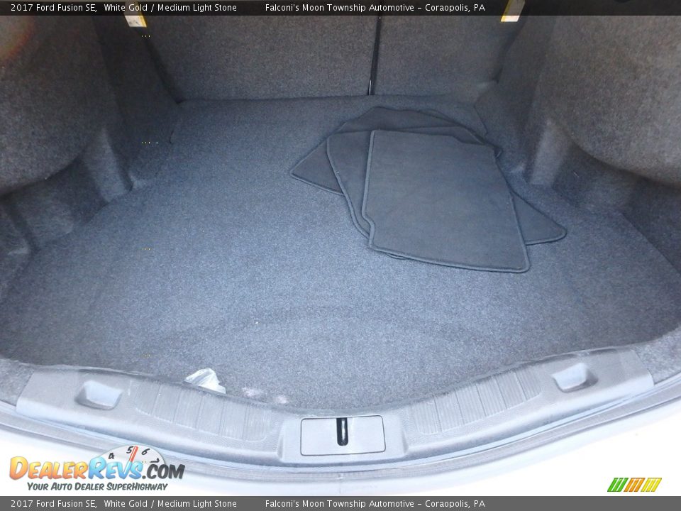 2017 Ford Fusion SE White Gold / Medium Light Stone Photo #4