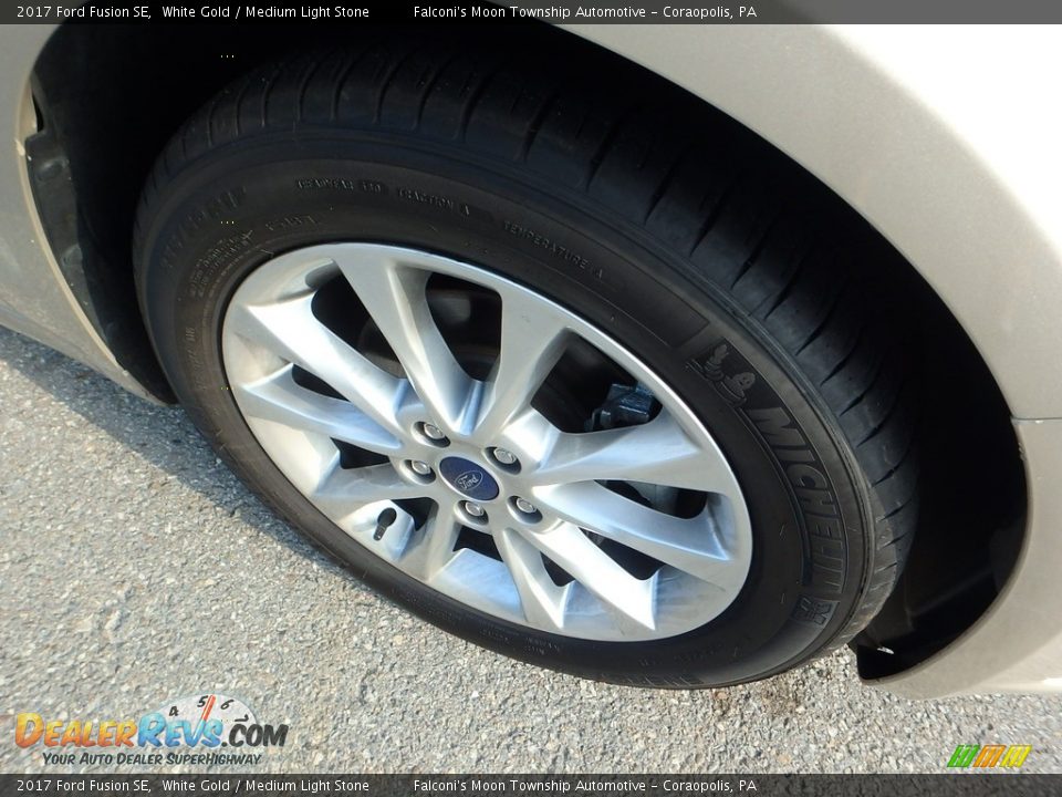 2017 Ford Fusion SE White Gold / Medium Light Stone Photo #10