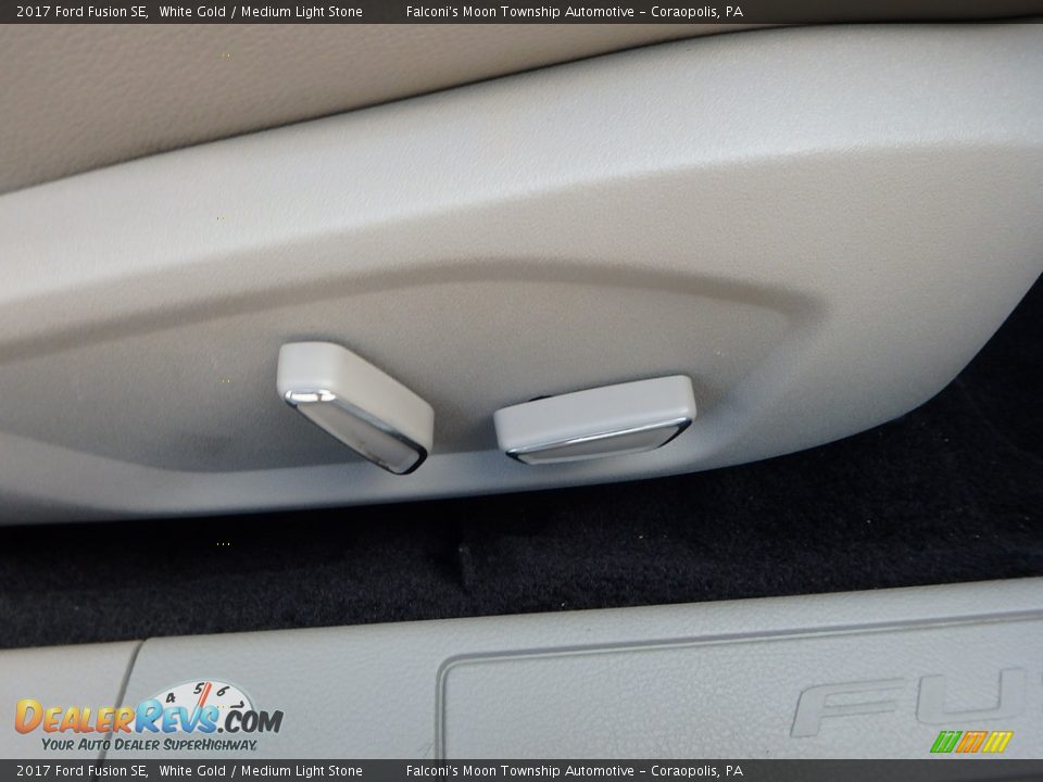 2017 Ford Fusion SE White Gold / Medium Light Stone Photo #13
