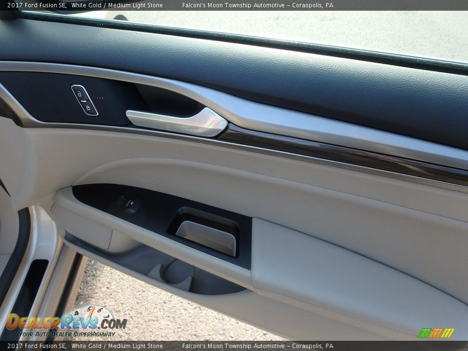 2017 Ford Fusion SE White Gold / Medium Light Stone Photo #14