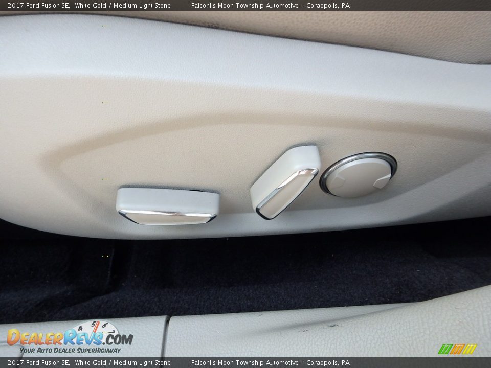 2017 Ford Fusion SE White Gold / Medium Light Stone Photo #20
