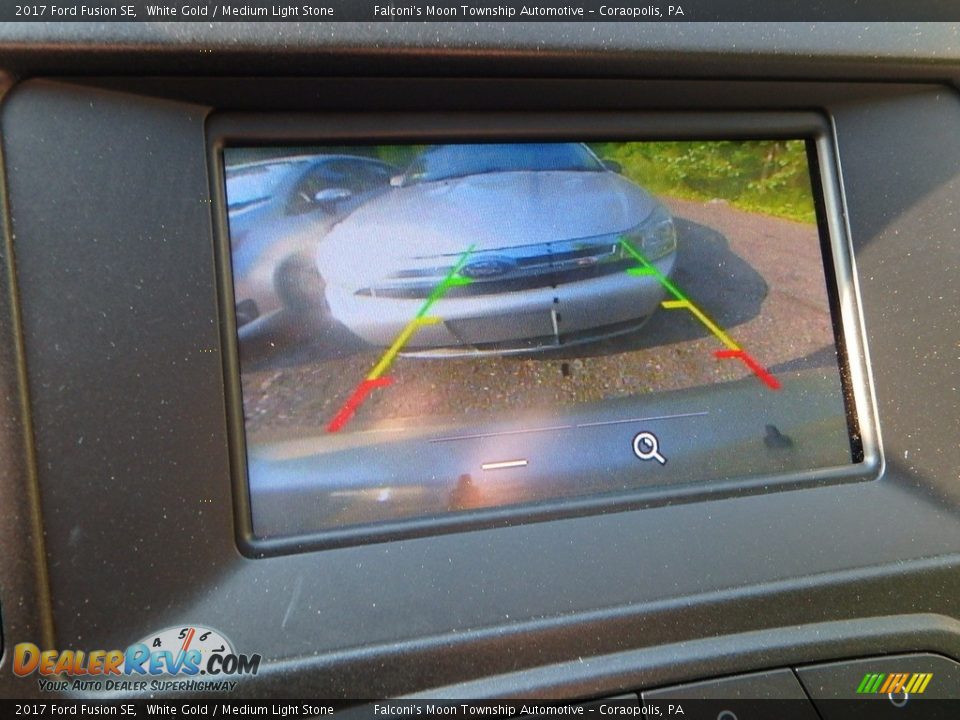 2017 Ford Fusion SE White Gold / Medium Light Stone Photo #25
