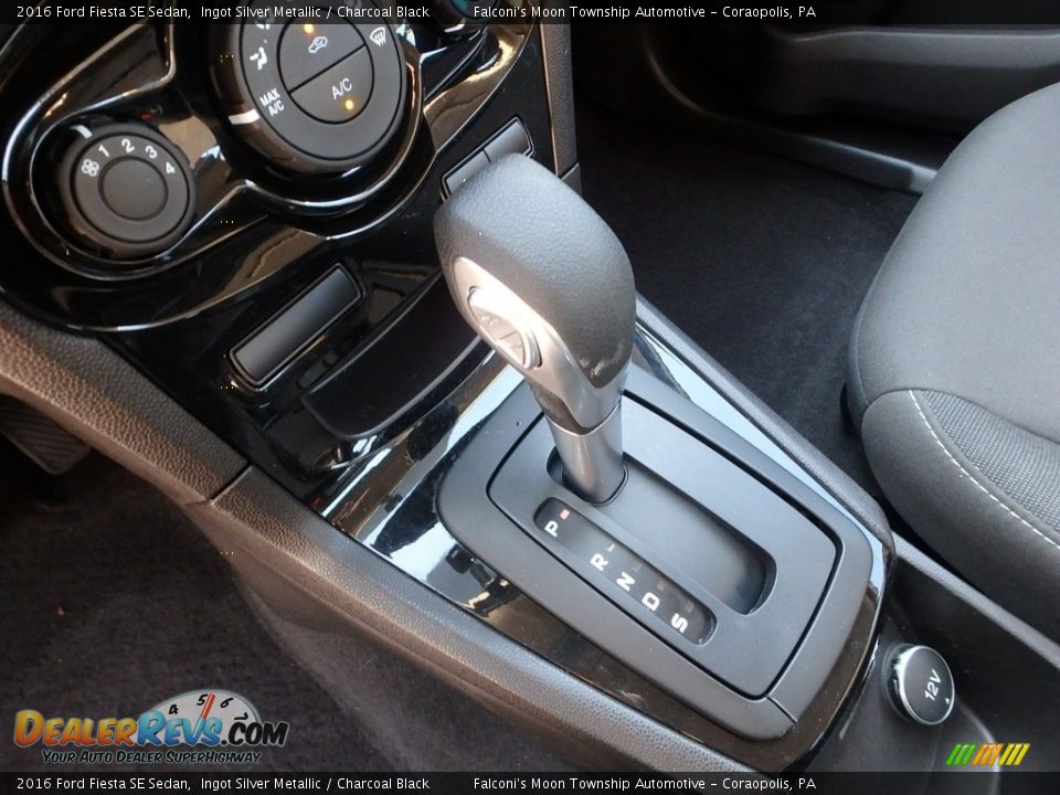 2016 Ford Fiesta SE Sedan Ingot Silver Metallic / Charcoal Black Photo #21