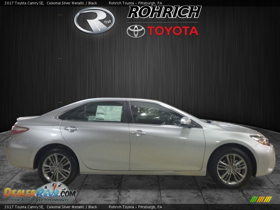 2017 Toyota Camry SE Celestial Silver Metallic / Black Photo #2
