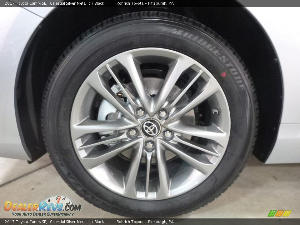 2017 Toyota Camry SE Celestial Silver Metallic / Black Photo #5