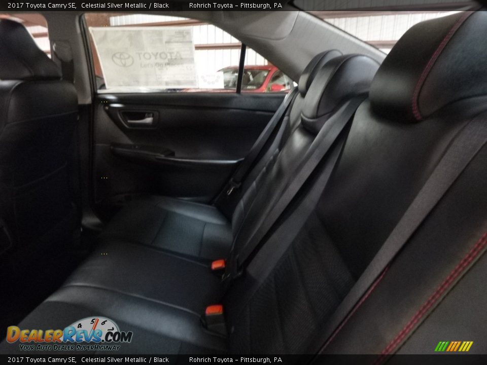 2017 Toyota Camry SE Celestial Silver Metallic / Black Photo #7