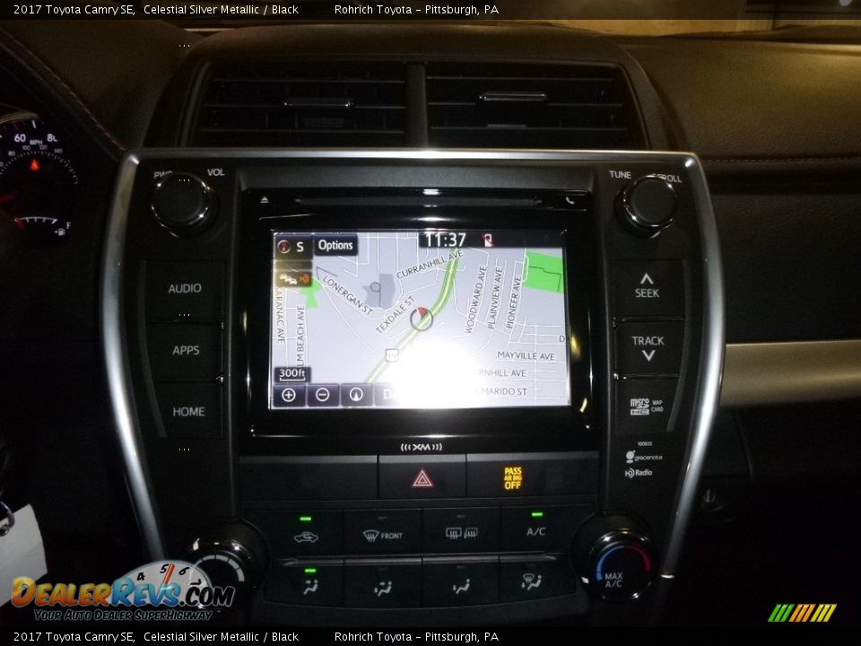2017 Toyota Camry SE Celestial Silver Metallic / Black Photo #12