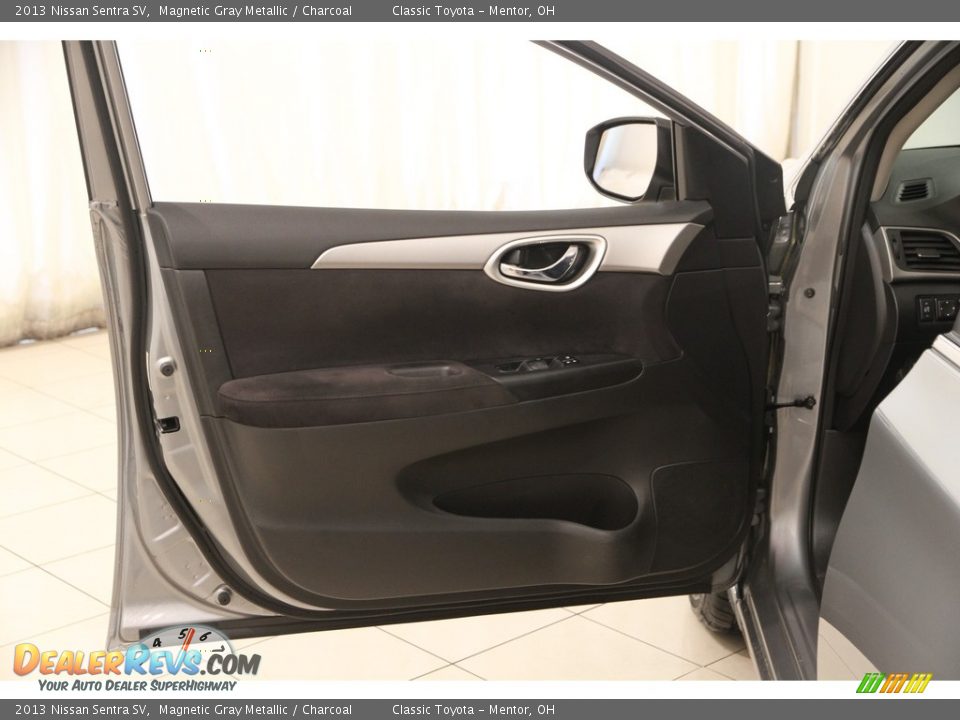 2013 Nissan Sentra SV Magnetic Gray Metallic / Charcoal Photo #4